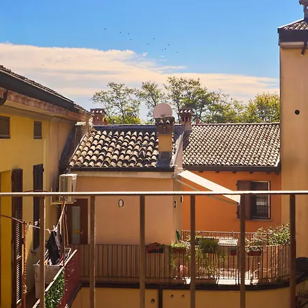 Lungastretta - Center